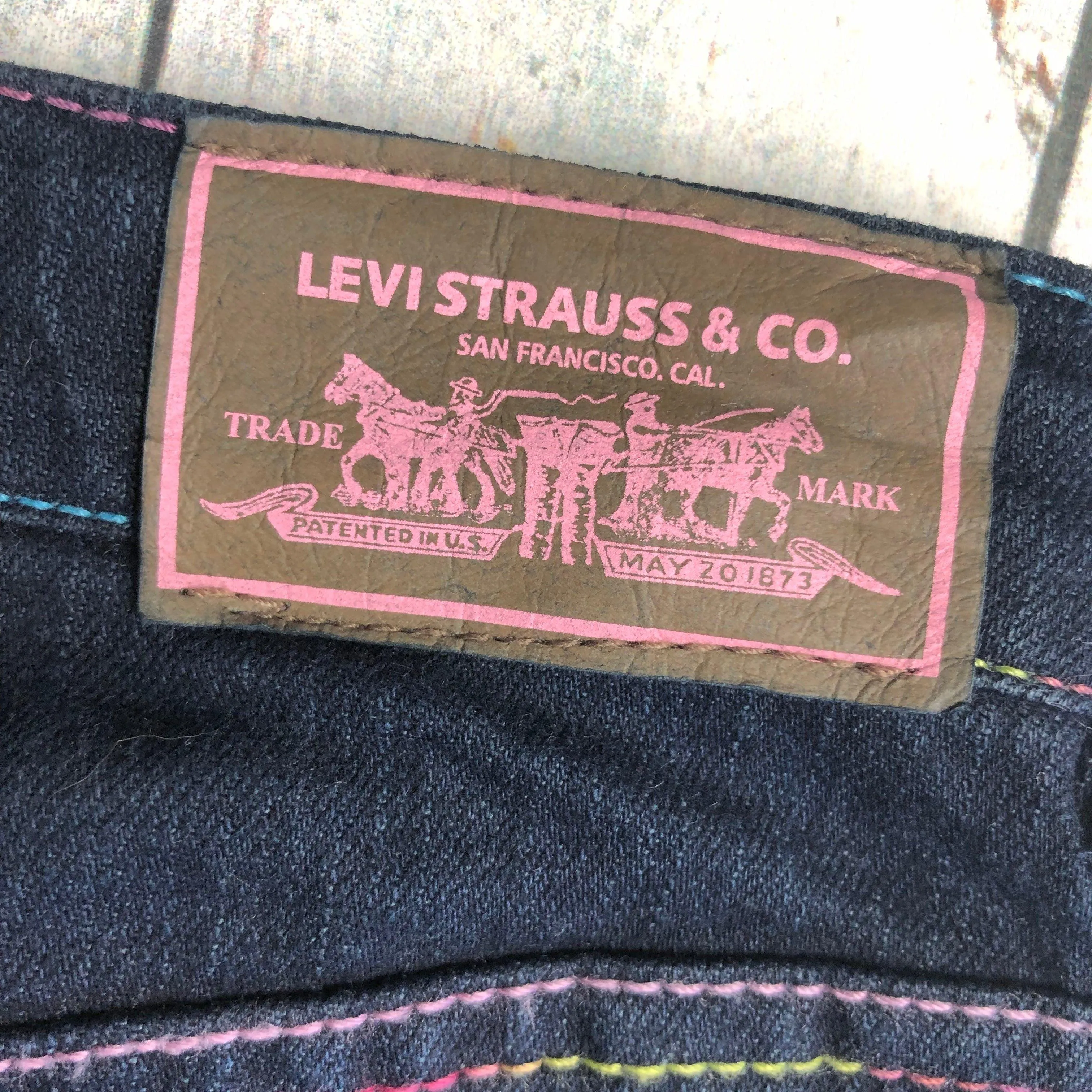 Levis Girls Rainbow Stitch Jeans - Size 4Y