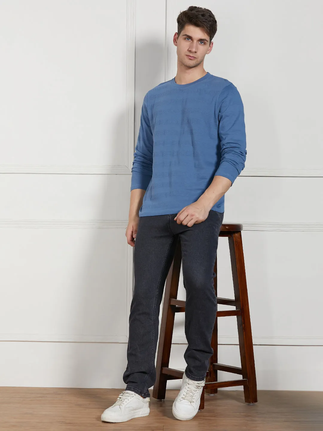 Men's Mid blue Cotton Regular Fit Textured Round Neck T-Shirt